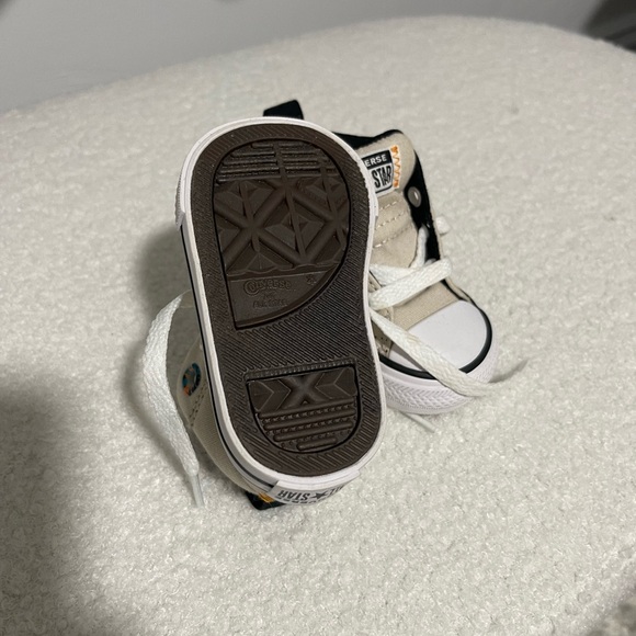 Baby Converse - Picture 3 of 4